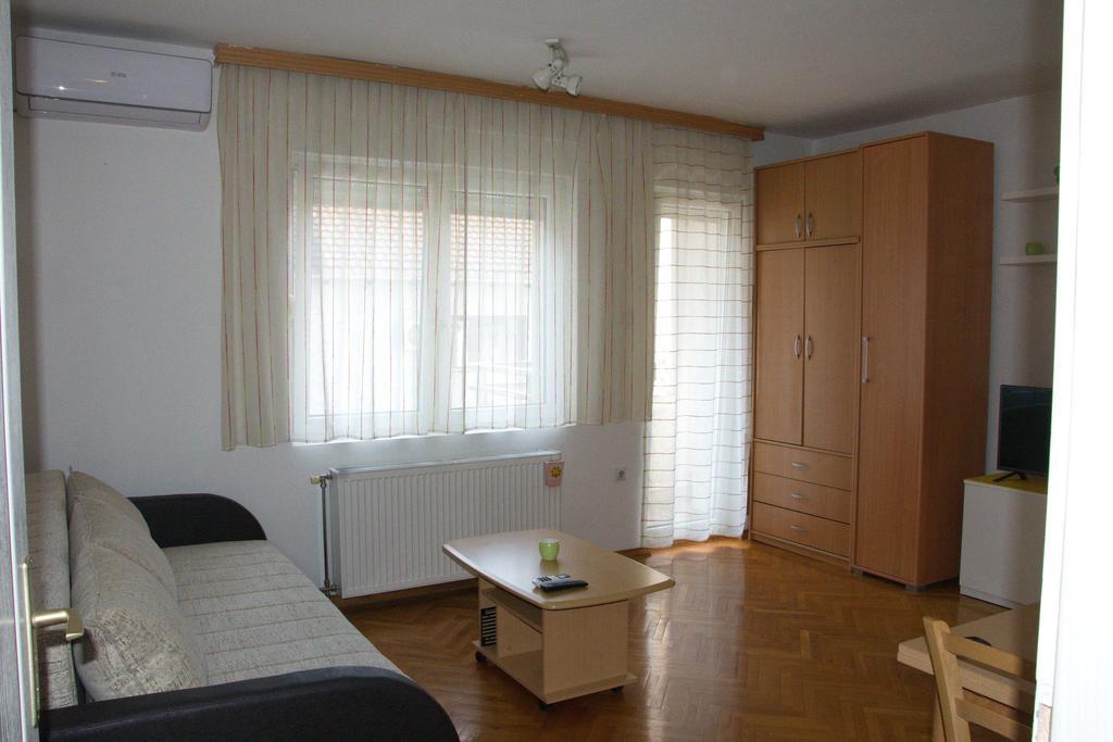 Studio Apartment In Novi Sad Center Eksteriør bilde